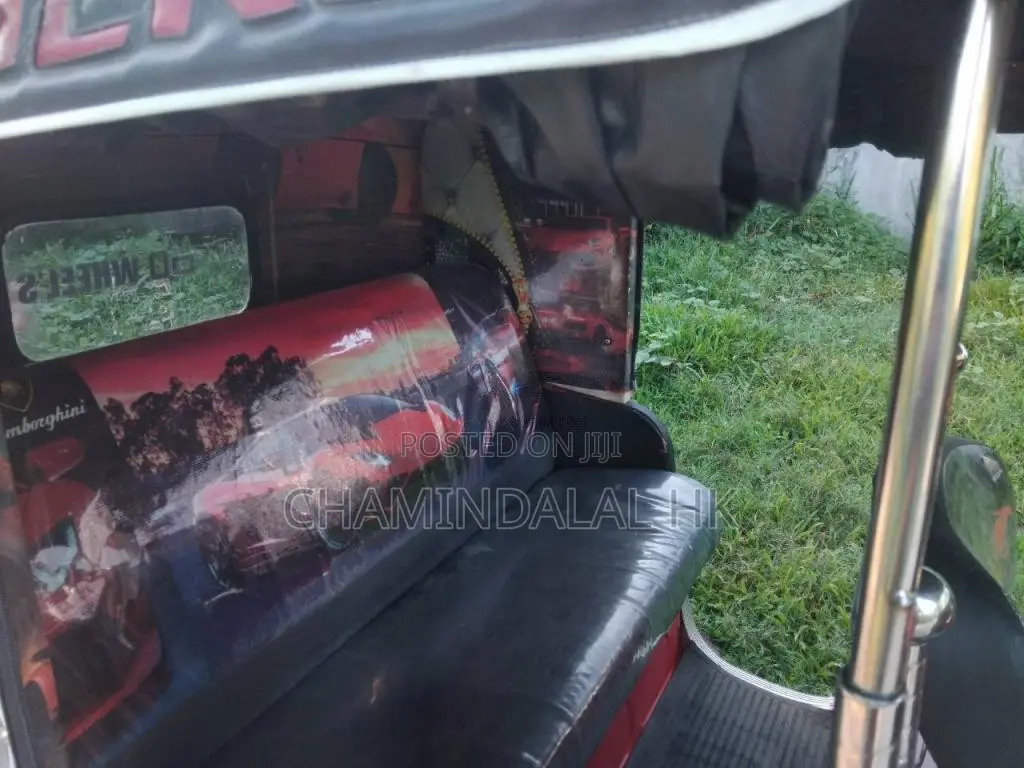 Bajaj 4 stroke 2014 Three Wheel (Used)