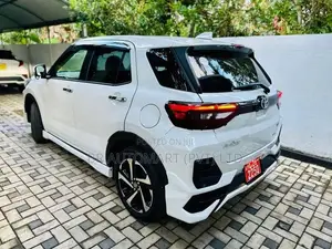 Toyota Raize Z hybrid 2025