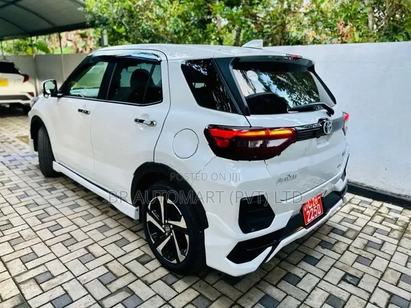 Toyota Raize Z hybrid 2025