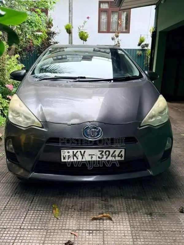 Toyota Aqua G Grade 2013