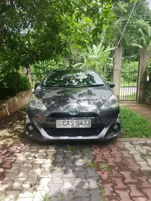 Toyota Aqua 2015 Car (Used)