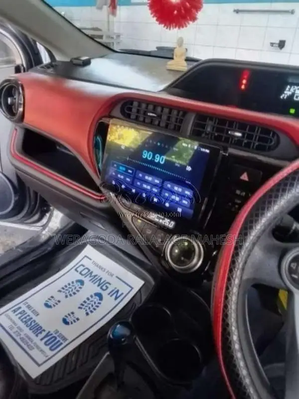 Toyota Aqua 2015 Car (Used)