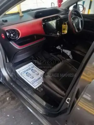 Toyota Aqua 2015 Car (Used)