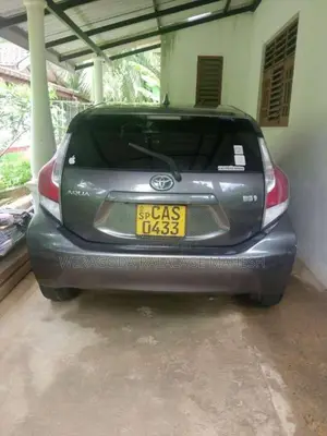 Toyota Aqua 2015 Car (Used)