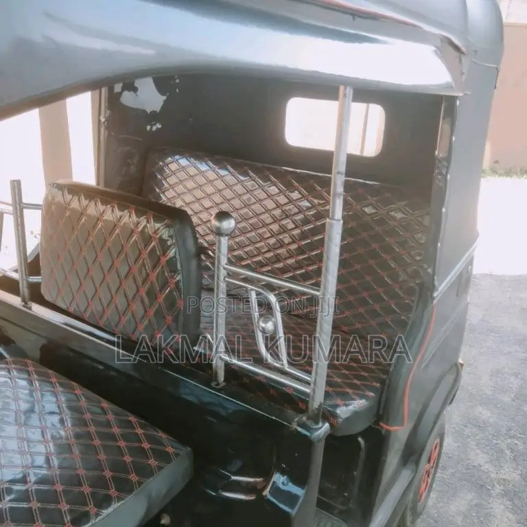 TVS King 2010 Three Wheel (Used)