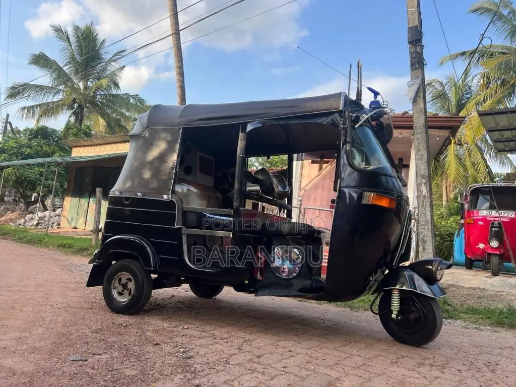 Bajaj 2 stroke 2006 Three Wheel (Used)