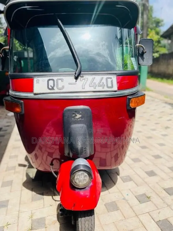 Bajaj 2 Stroke 2005 Three Wheel (Used)
