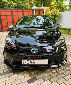 Toyota Aqua 2012 Car (Used)
