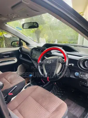 Toyota Aqua 2012 Car (Used)