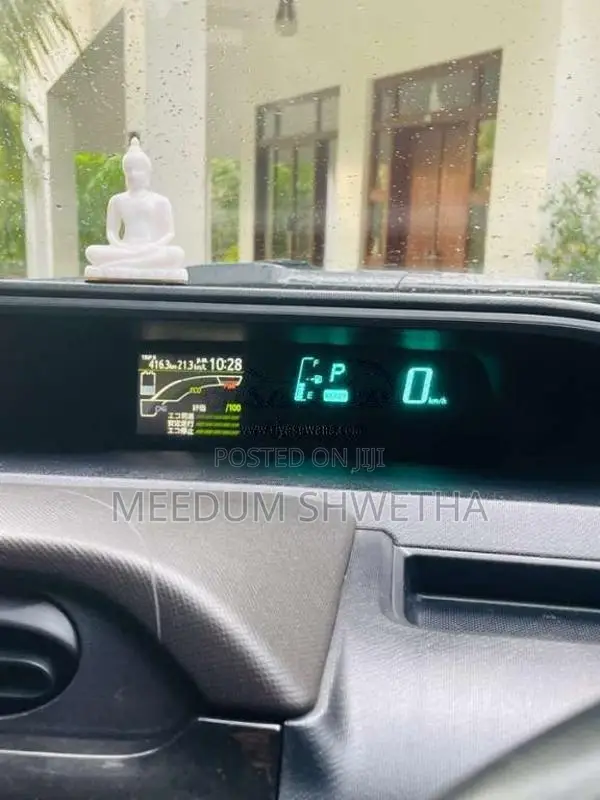 Toyota Aqua 2012 Car (Used)