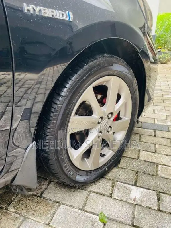 Toyota Aqua 2012 Car (Used)