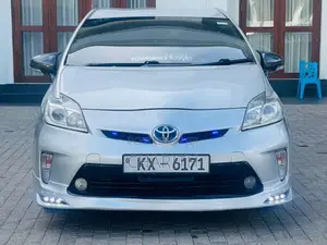 Toyota Prius 2012 Car (Used)