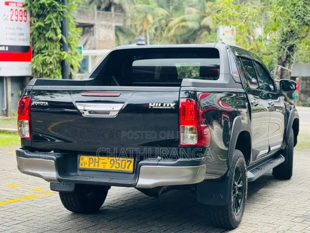 Toyota Hilux Revo 2017 Pickup (Used)