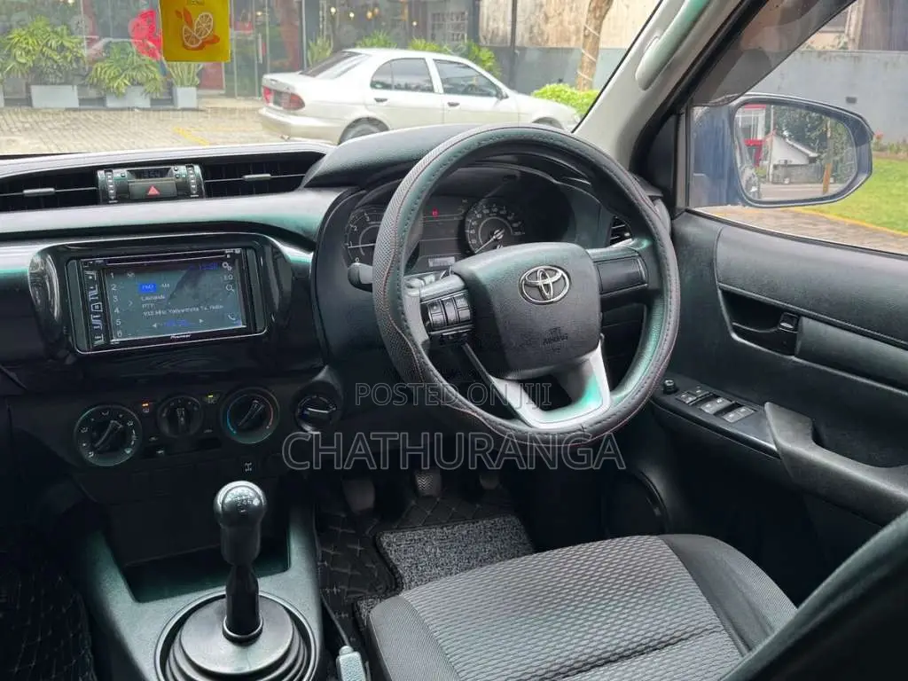 Toyota Hilux Revo 2017 Pickup (Used)
