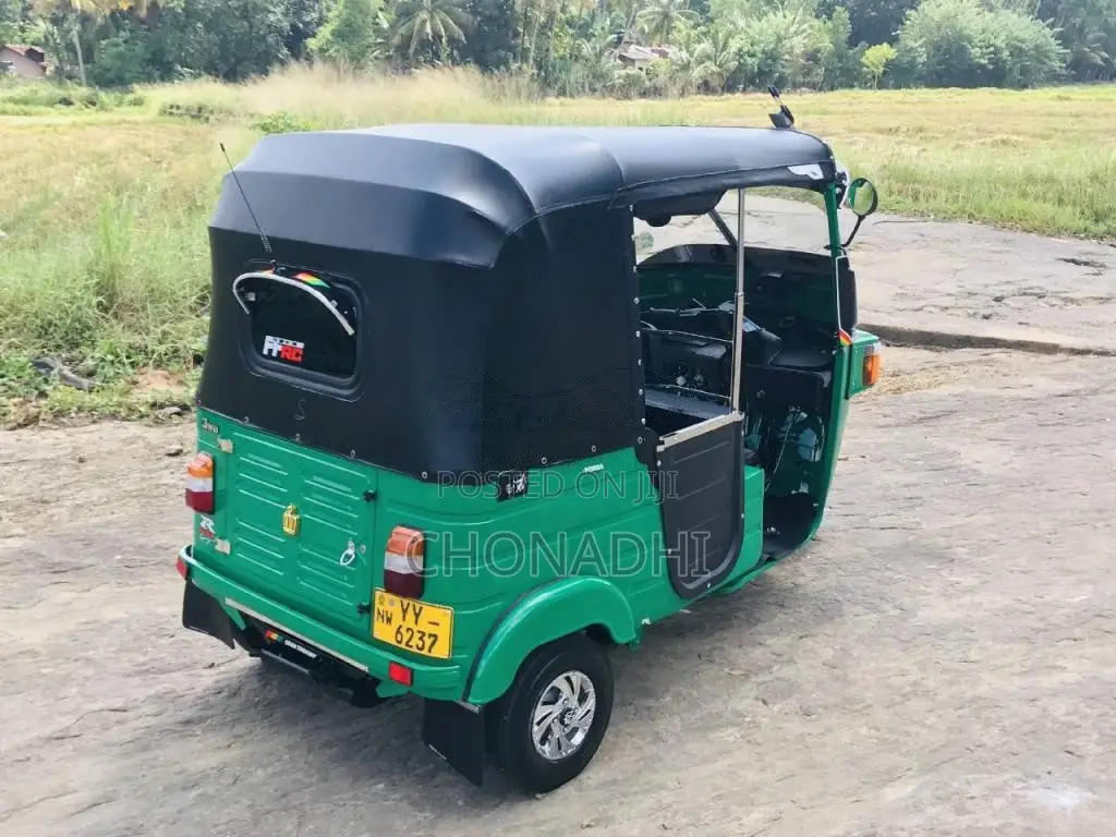 Bajaj Re 2011 Three Wheel (Used)
