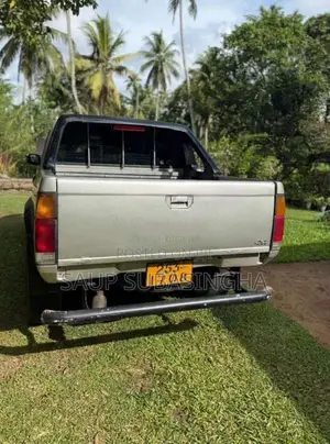 Nissan D21 1996 Pickup (Used)