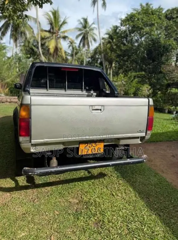 Nissan D21 1996 Pickup (Used)