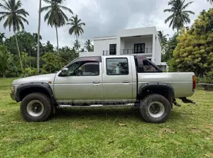 Nissan D21 1996 Pickup (Used)