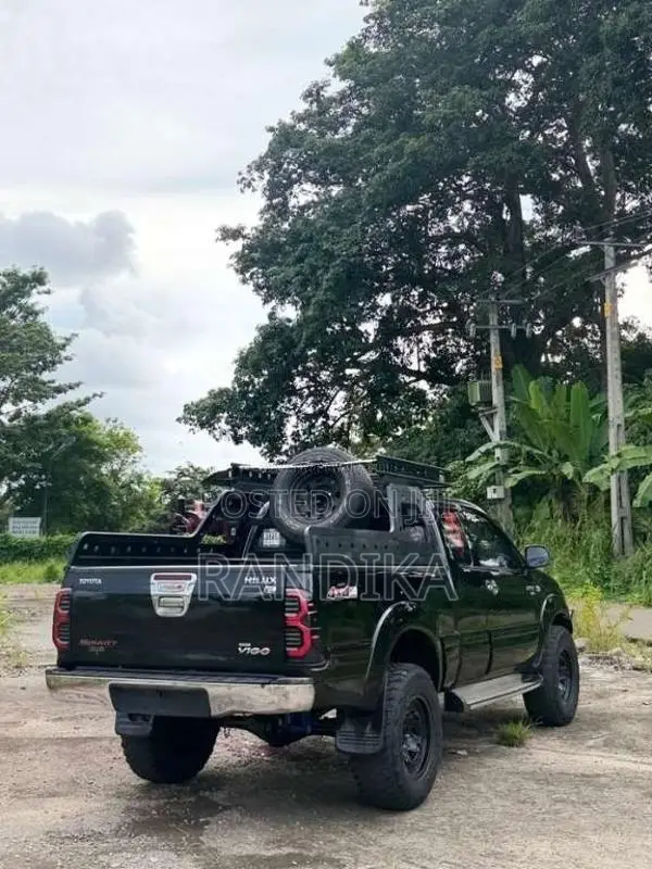 Toyota Hilux Vigo 2012 Pickup (Used)