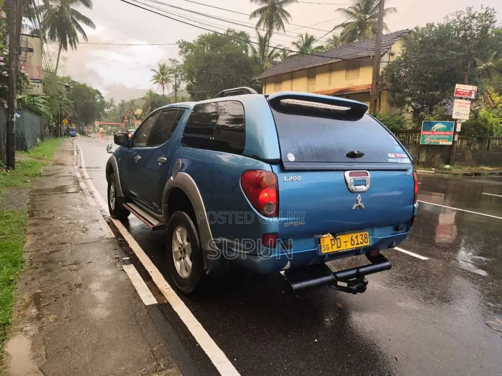 Mitsubishi L200 4WD 2007 Pickup (Used)