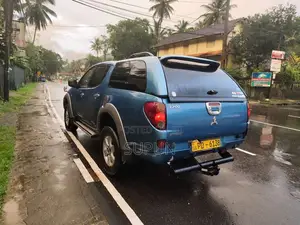Mitsubishi L200 4WD 2007 Pickup (Used)