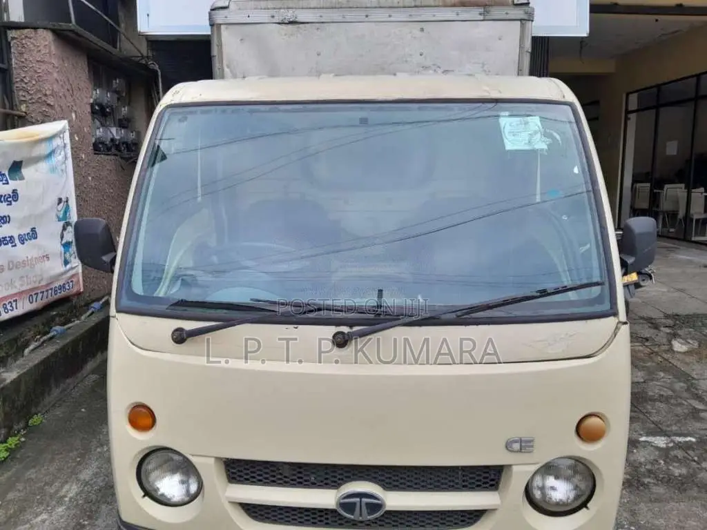 Tata Dimo Batta 2010 Lorry (Used)