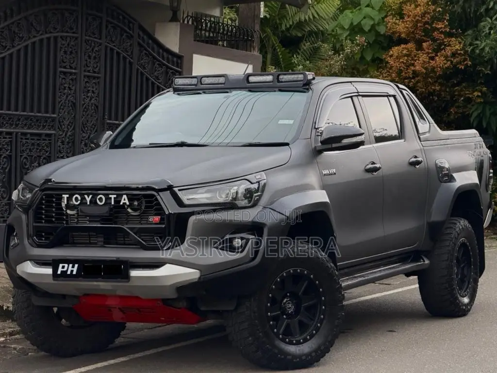 Toyota Revolution 2016 Pickup (Used)