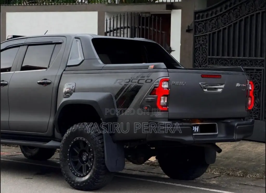 Toyota Revolution 2016 Pickup (Used)