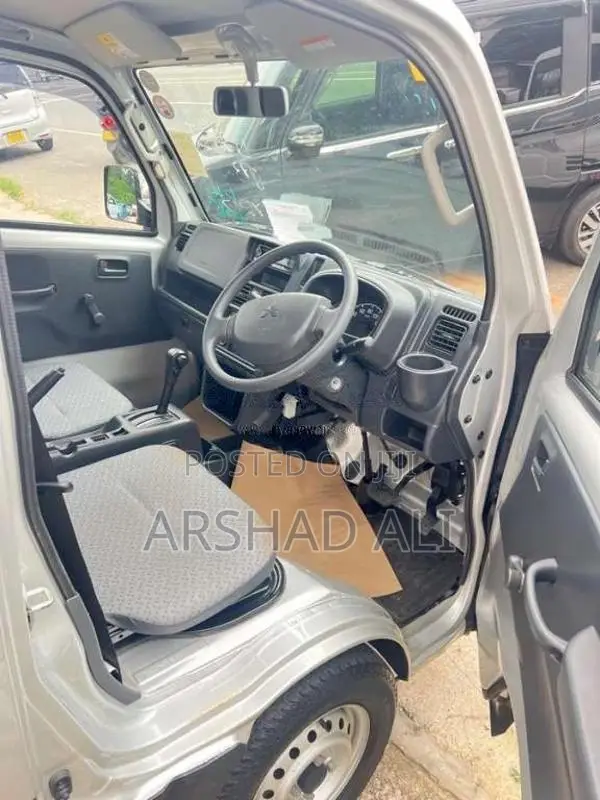Suzuki Carry Every 2023 Lorry (Used)