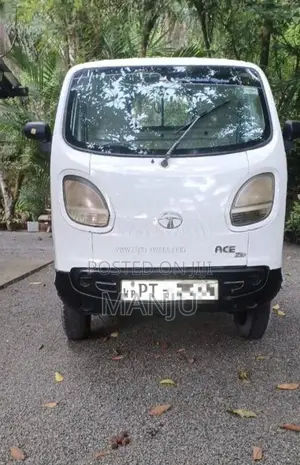 Tata Dimo Batti 2012 Lorry (Used)
