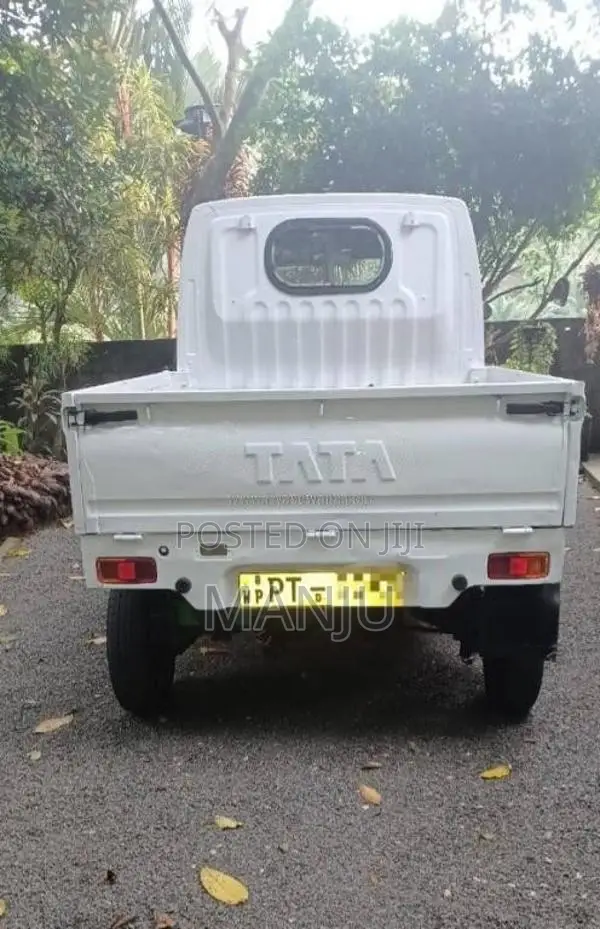 Tata Dimo Batti 2012 Lorry (Used)
