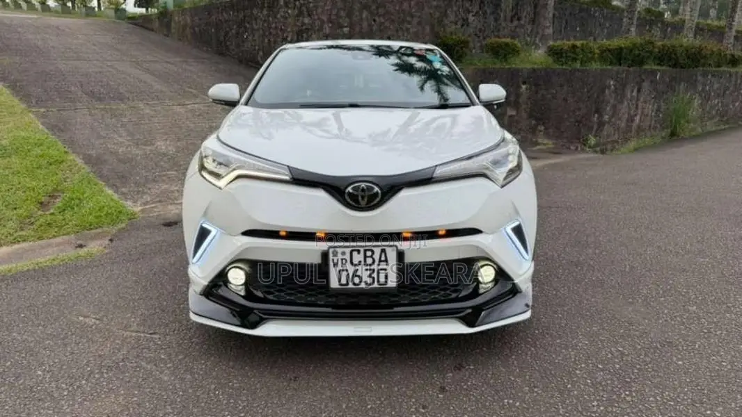 Toyota CHR NGX50 2017 SUV (Used)