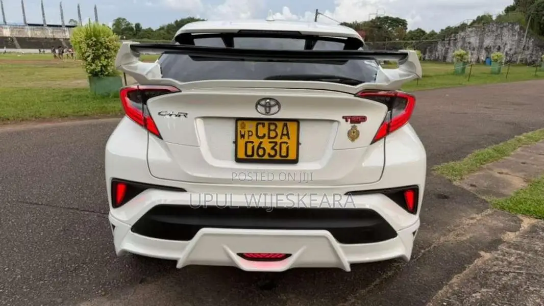 Toyota CHR NGX50 2017 SUV (Used)