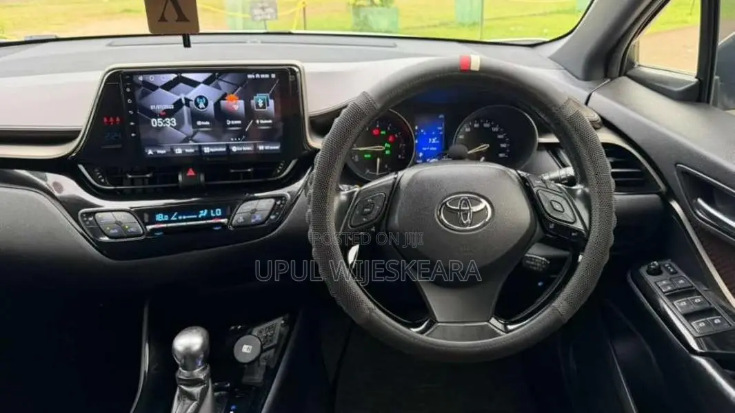 Toyota CHR NGX50 2017 SUV (Used)