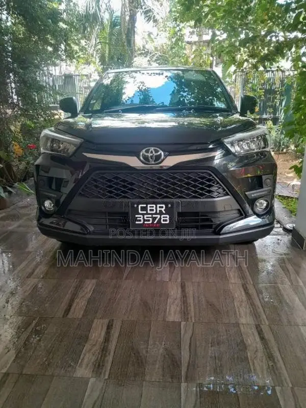 Toyota Raize 2023 SUV (Used)