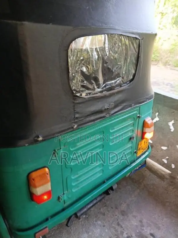 Bajaj 4 Stroke 2010 Three Wheel (Used)