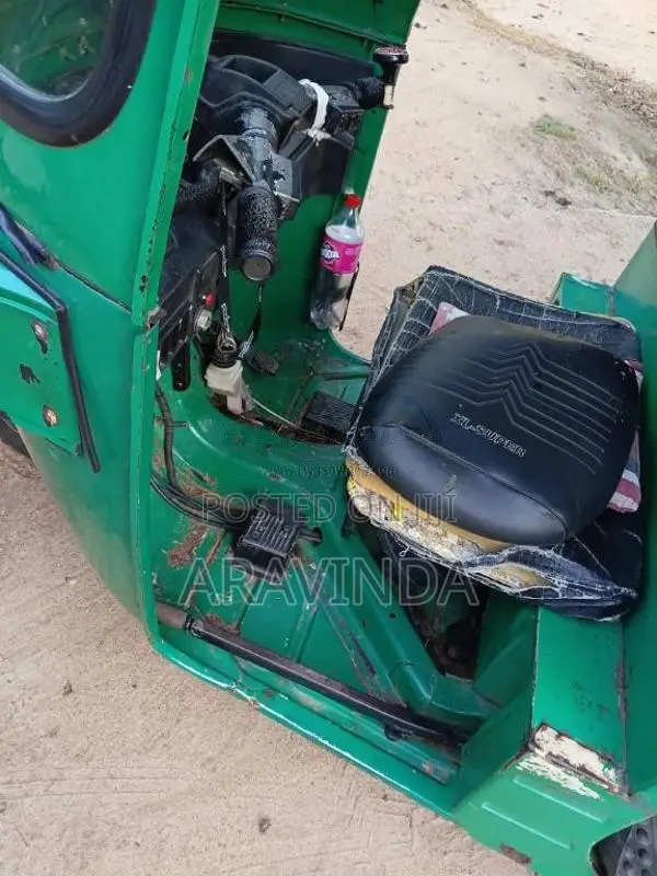 Bajaj 4 Stroke 2010 Three Wheel (Used)