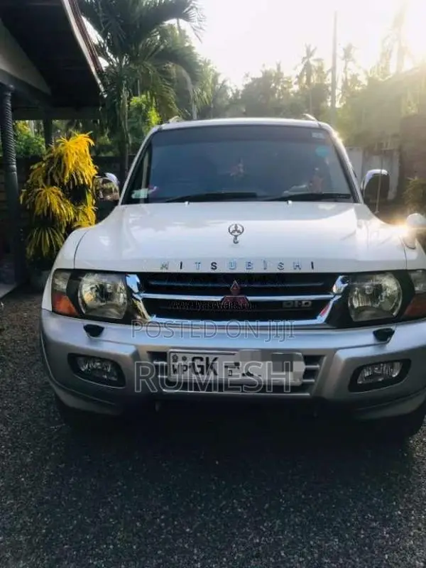 Mitsubishi Montero 2002 SUV (Used)