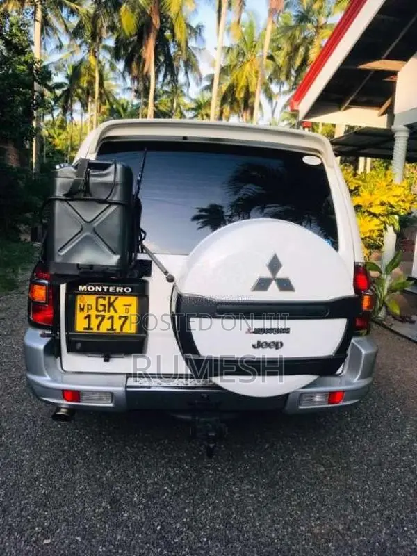 Mitsubishi Montero 2002 SUV (Used)