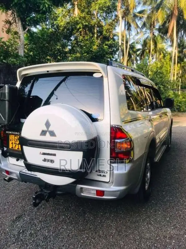 Mitsubishi Montero 2002 SUV (Used)