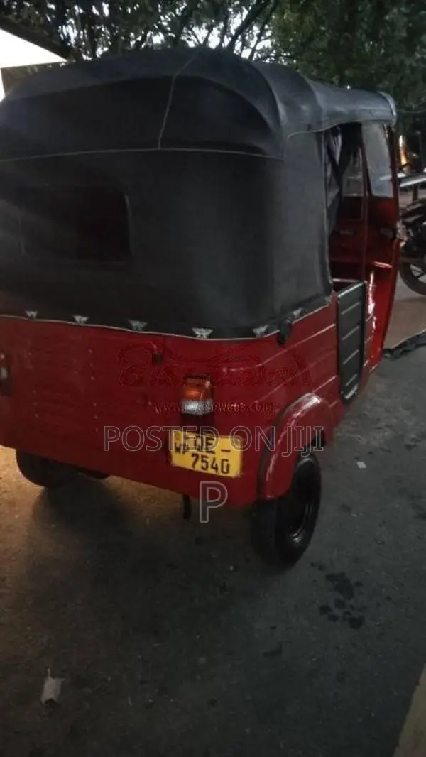 Bajaj RE 2 Stroke 2006 Three Wheel (Used)