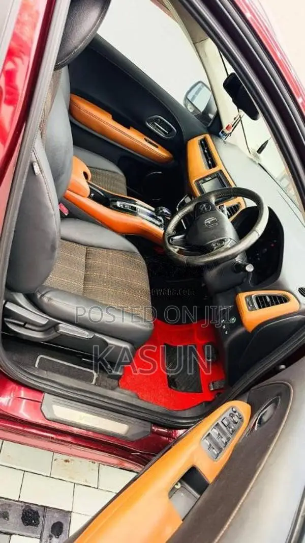 Honda Vezel Z Orange Pack 2014 SUV (Used)