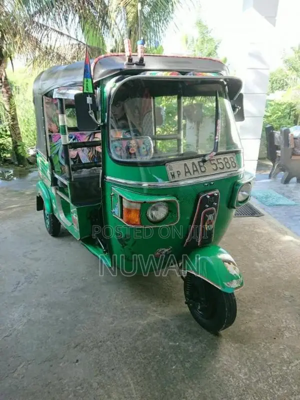 Bajaj 4 stroke 2012 Three Wheel (Used)