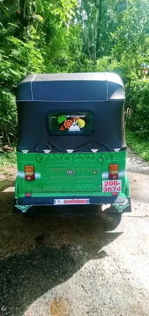 Bajaj RE 2 Stroke 1999 Three Wheel (Used)