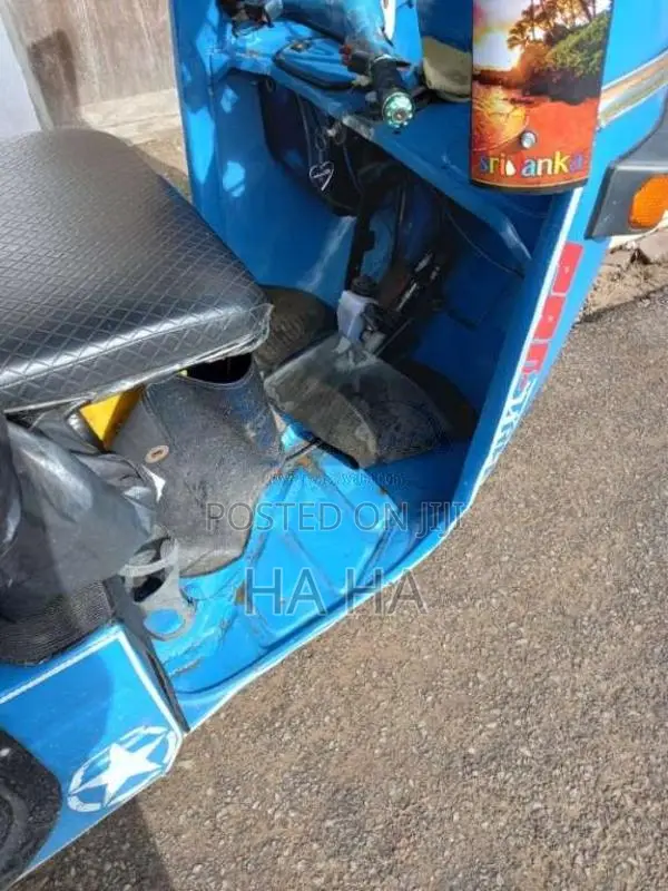 Bajaj 2 Stroke 1995 Three Wheel (Used)