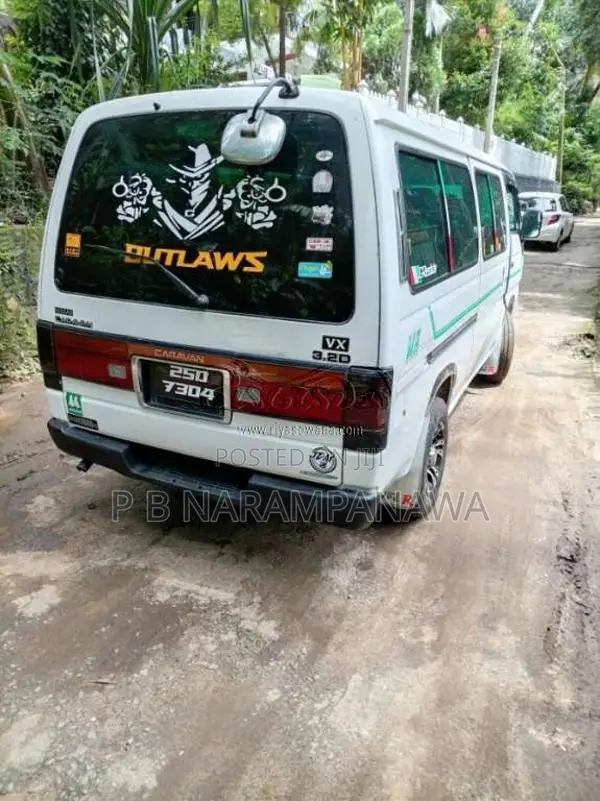 Nissan Caravan 1997 Van (Used)