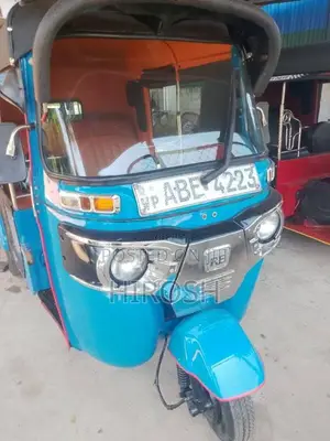 Bajaj 4 Stroke 2015 Three Wheel (Used)