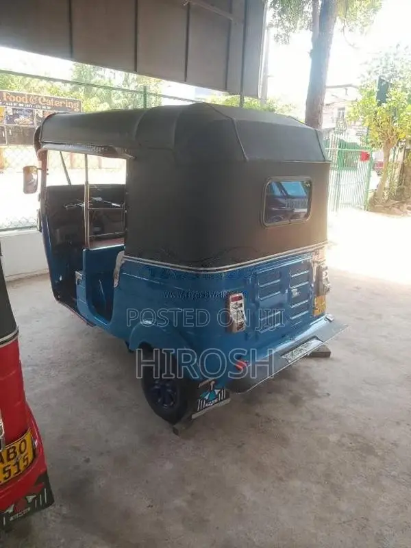 Bajaj 4 Stroke 2015 Three Wheel (Used)