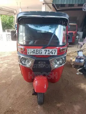Bajaj 4 Stroke 2015 Three Wheel (Used)