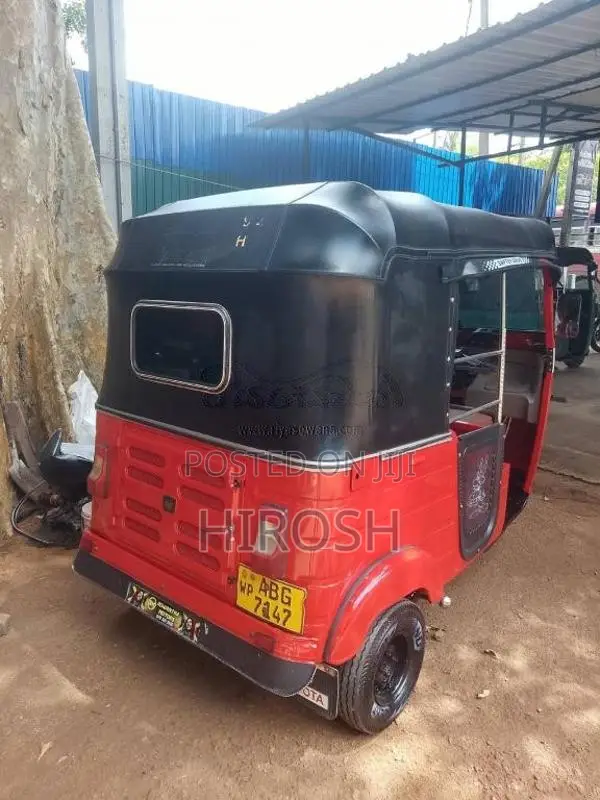Bajaj 4 Stroke 2015 Three Wheel (Used)